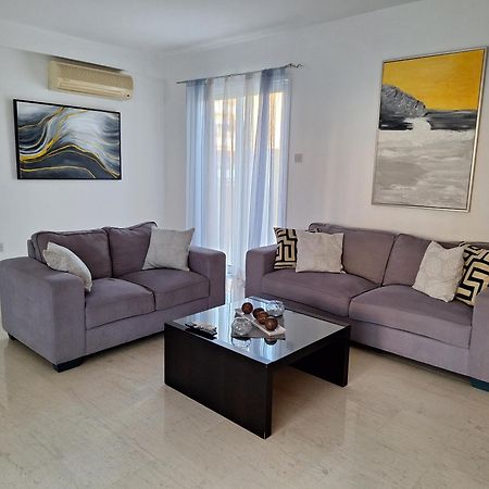 City Sunshine, Strovolos - Nikosia Bagian luar foto